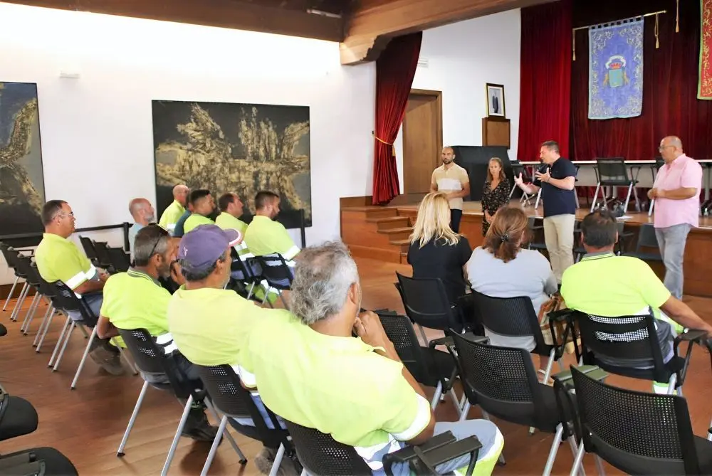 Reunión con operarios de limpieza