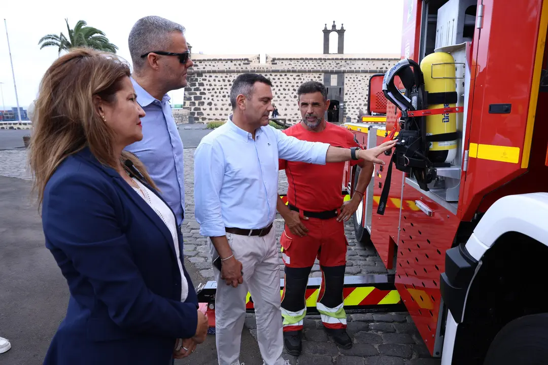 CAMION ESCALERA CONSORCIO EMERGENCIAS (18) (Copy)
