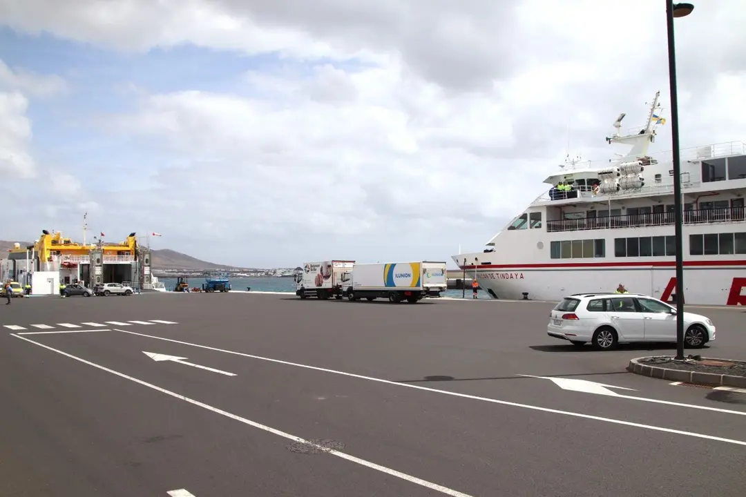Puerto de Playa Blanca