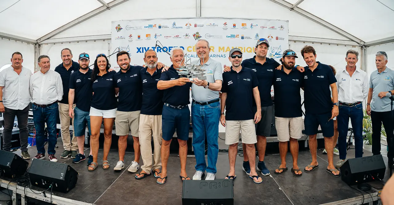 Entrega de premios de la regata