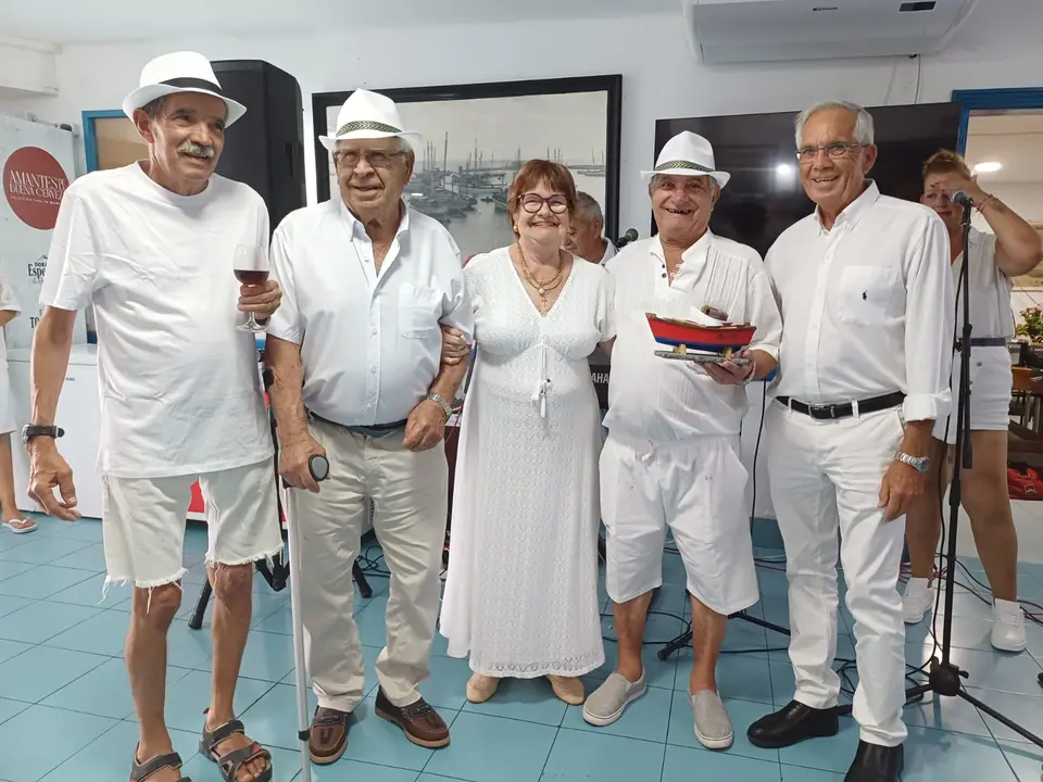 Participantes en el tradicional almuerzo