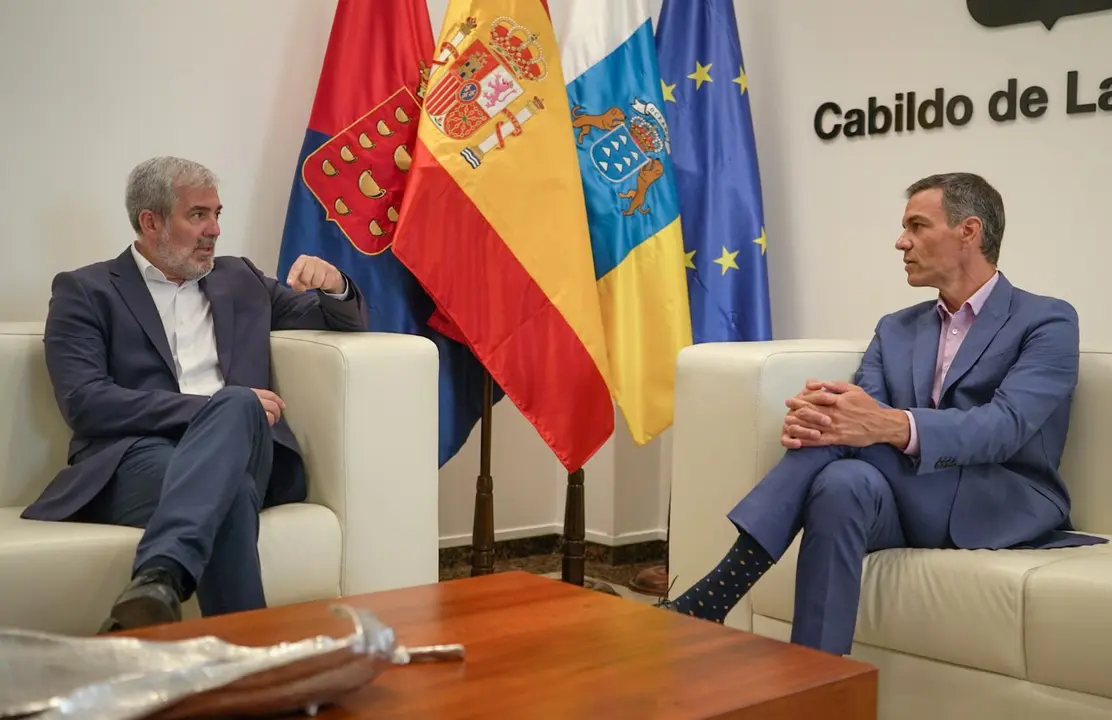 Sánchez y Clavijo reunidos en el Cabildo de Lanzarote