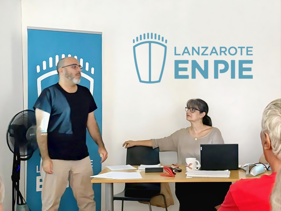 <i><font face="trebuchet ms, sans-serif">Leandro Delgado y Leticia Padilla durante un momento del Congreso de LEP</font></i>