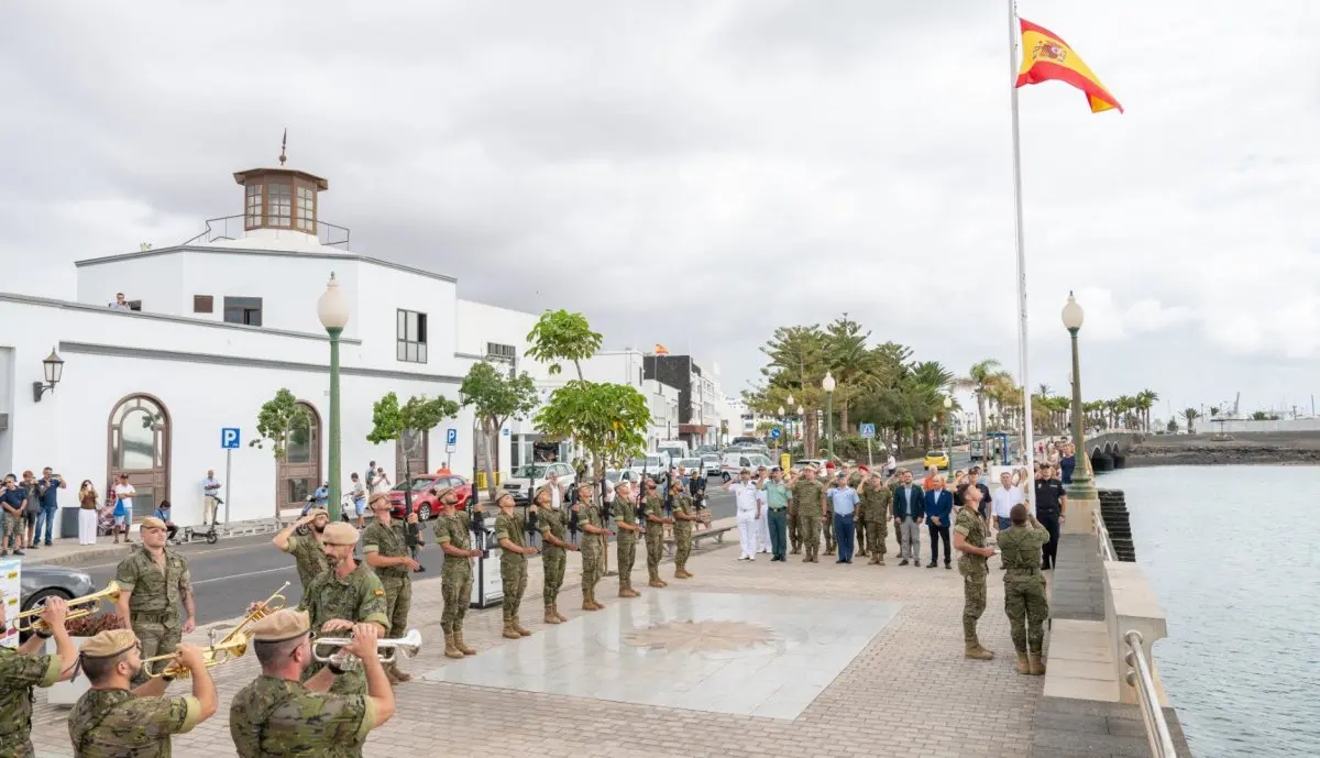 La izada de la bandera de España&nbsp;