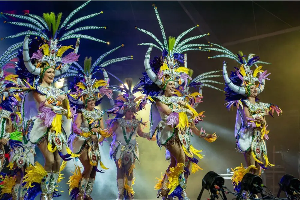 Exhibici&oacute;n de comparsas en Arrecife