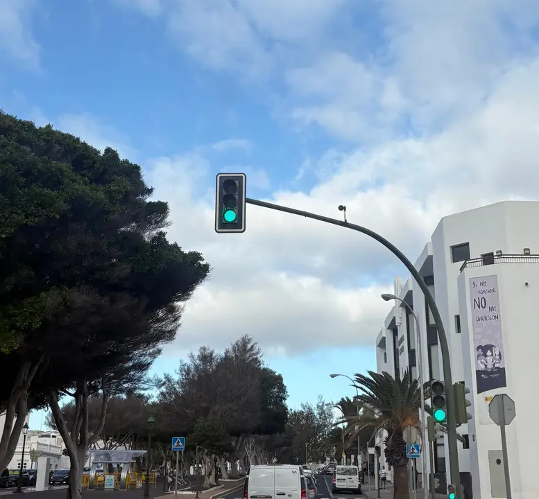 Arrecife garantiza el mantenimiento de la red semaf&oacute;rica con empresa especializada