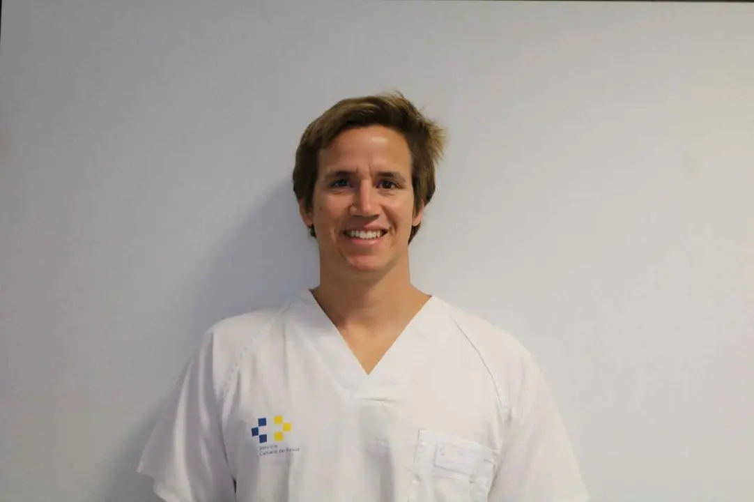 El dermat&oacute;logo I&ntilde;igo Navarro