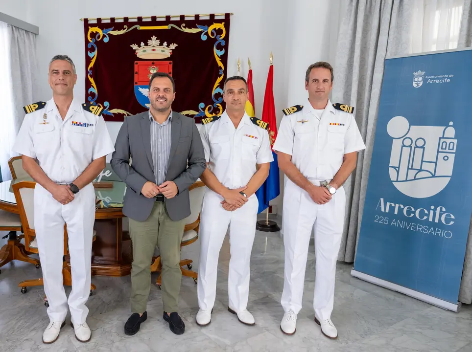 Recepci&oacute;n hoy en la alcald&iacute;a de Arrecife a estos mandos de los buques de la Armada Espa&ntilde;ola, que est&aacute;n hoy en Lanzarote
