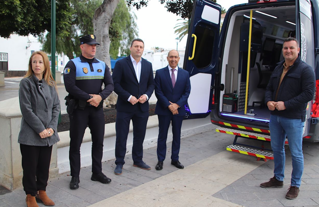 polic&iacute;a local