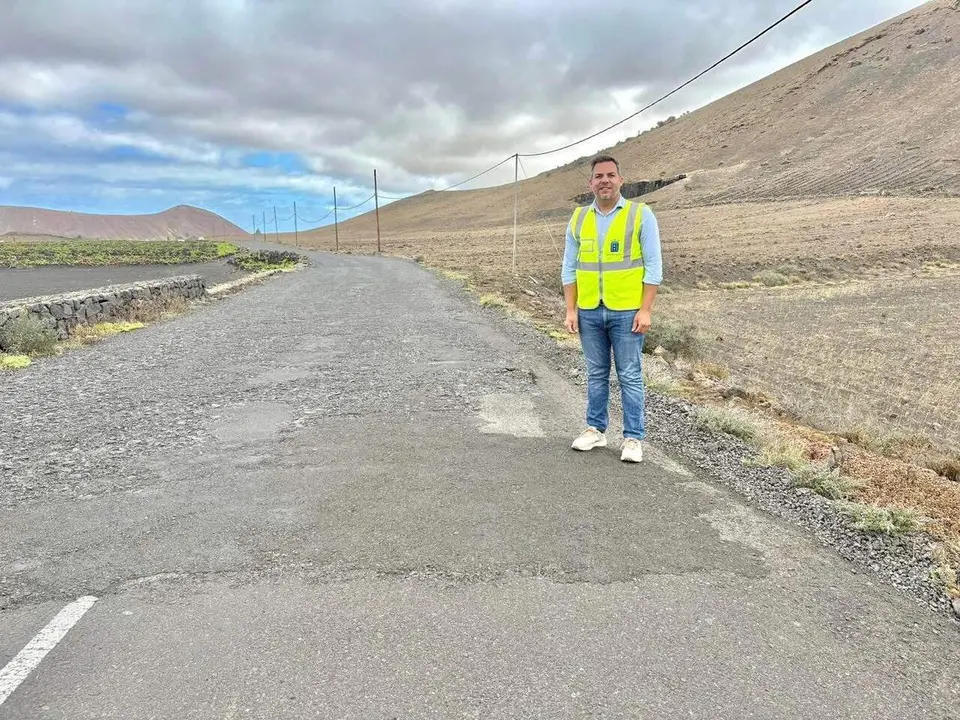 El consejero de Obras P&uacute;blicas, Jacobo Medina (2)