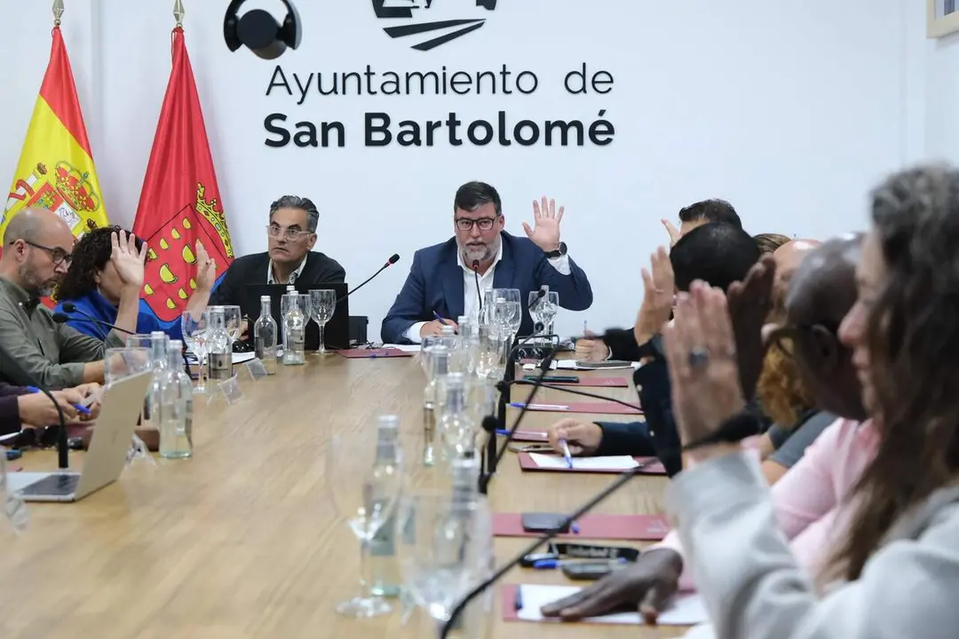 Foto Votación presupuestos de San Bartolomé 2026