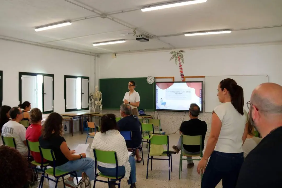 Charla Educar en Familia - Uga