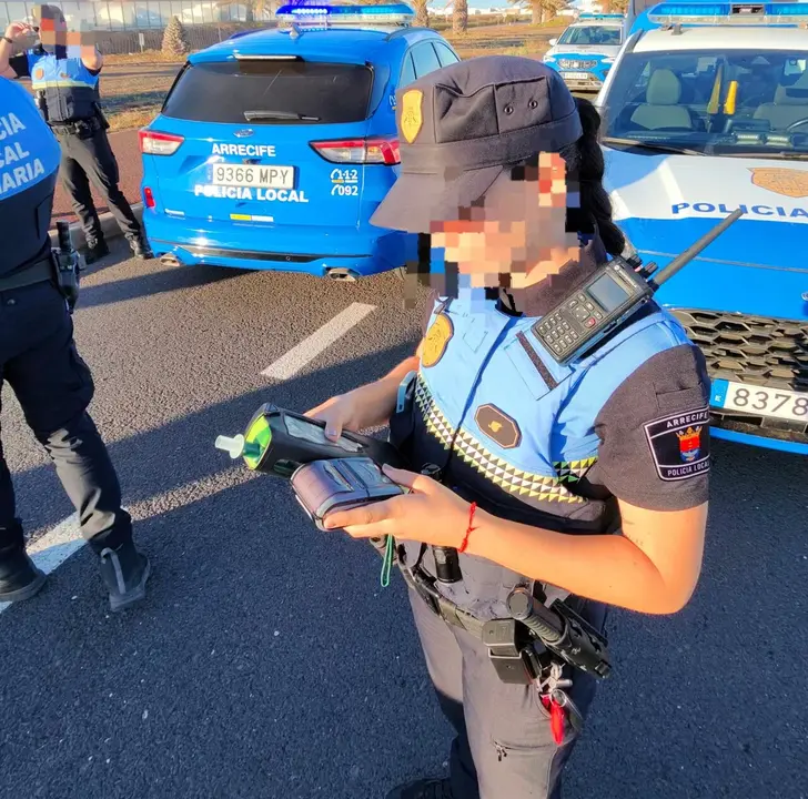 Agentes de la Polic&iacute;a Local en el despliegue de este pasado fin de semana en Arrecife 