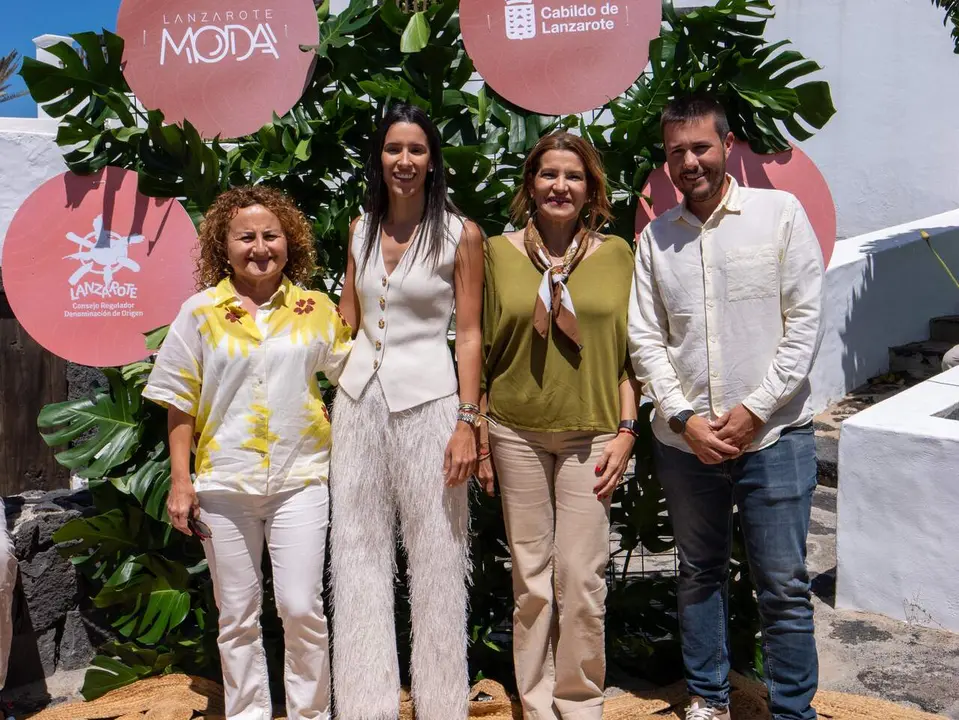 5.9.2026 MARKET LANZAROTE MODA00032