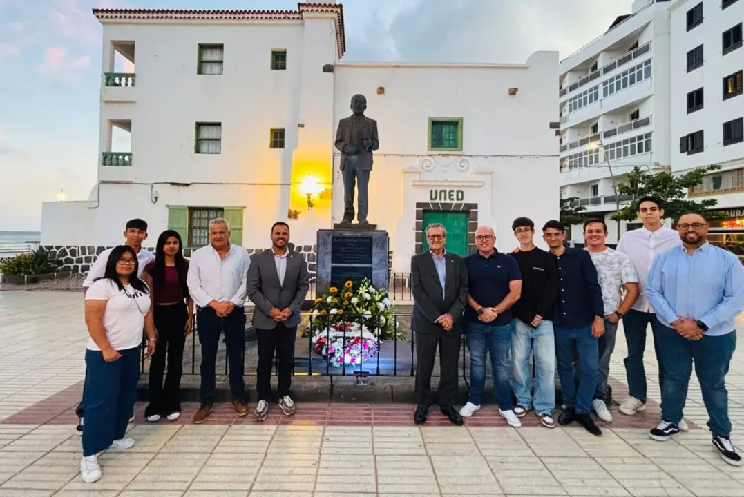 homenaje a Blas Cabrera Felipe
