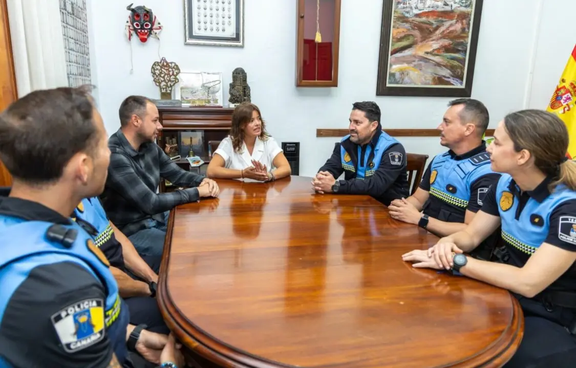 polic&iacute;a local