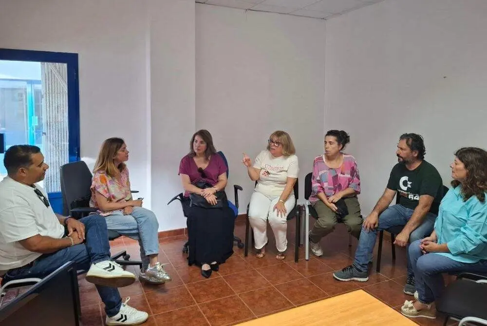 Reuni&oacute;n vecinal para tratar los 'esqueletos' de Costa Teguise