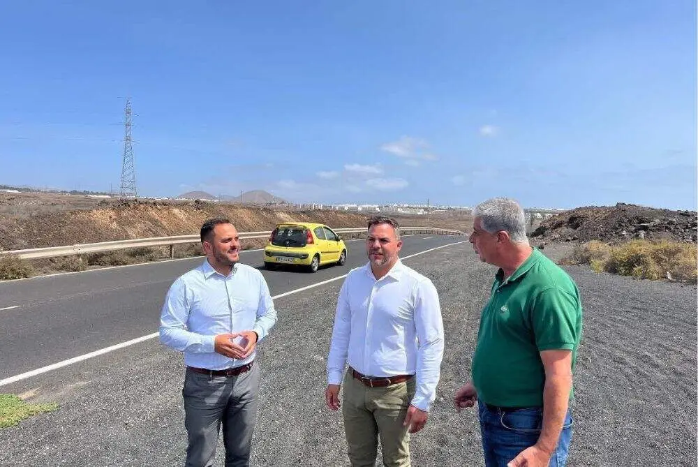 Visita a la carretera de entrada a Costa Teguise