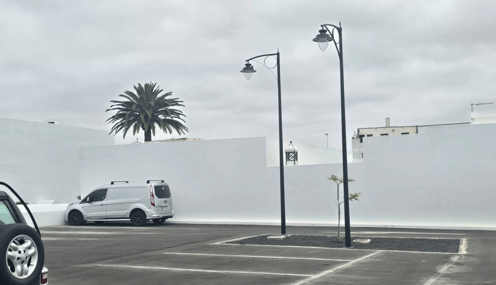 Aparcamiento en San Bartolom&eacute;