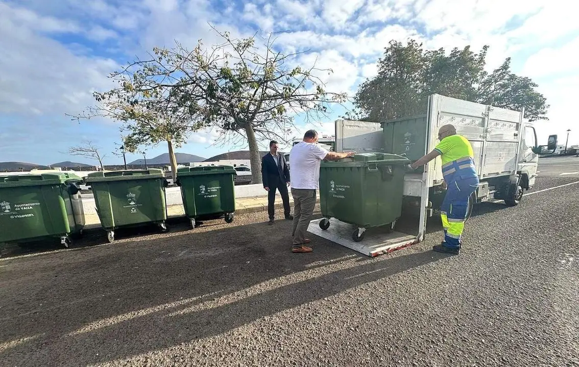 Reposici&oacute;n de contenedores en Yaiza