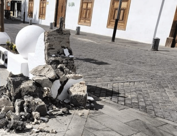 Estado en el que qued&oacute; el muro