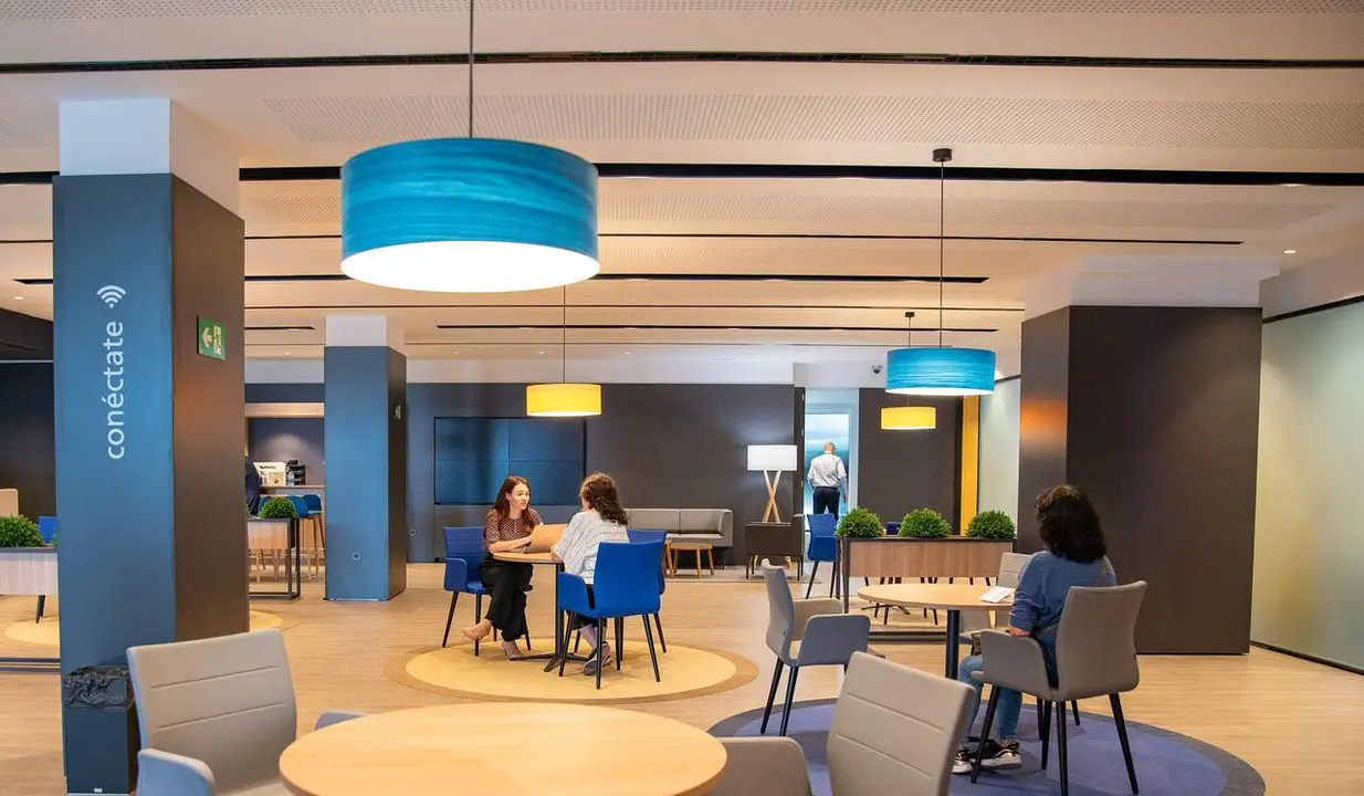 Oficina de CaixaBank en Canarias (1)