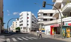 Nueva licitación del mantenimiento de la red semafórica de Arrecife. El alcalde Yonathan de León y el concejal de Movilidad y Transportes, Mario González  Altube  (1)