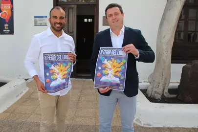 Alcalde y concejal presentan la Feria del Libro