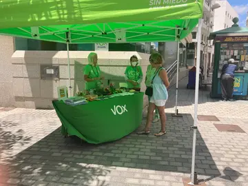 Mesa informativa de VOX en Arrecife