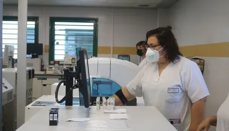 Equipos tecnológicos del laboratorio del Molina Orosa