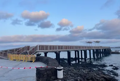 Pasarela de Arrieta precintada