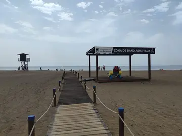 Pasarela de la playa.