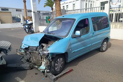 Uno de los coches afectados en el accidente