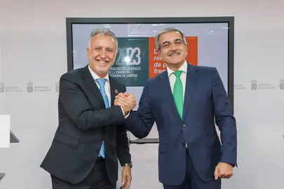 El presidente de Canarias, Ángel Víctor Torres y el vicepresidente y consejero de Hacienda, Román Rodríguez