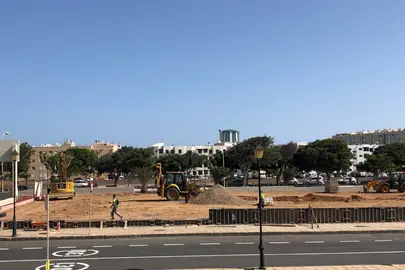 Obreros en una construcción en Lanzarote