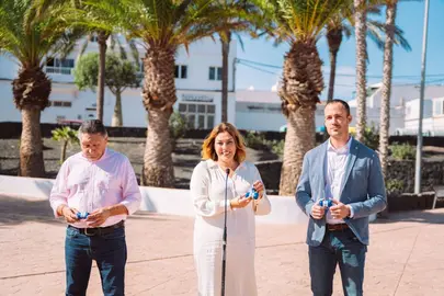 Arrecife presenta la campaña de concienciación para la recogida de excrementos de los animales