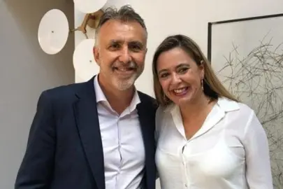 Ángel Víctor Torres y Dolores Corujo