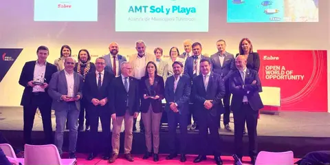 Reunión de Yaiza con la ministra Reyes Maroto en Fitur