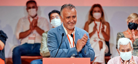 Ángel Víctor Torres.