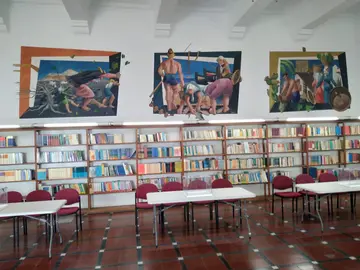 El antiguo Parador de Turismo vuelve a ser colegio electoral.