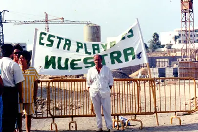 César Manrique, activista, año 1988. Foto FC Manrique. P