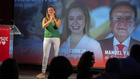 Loli Corujo en un acto de campaña electoral.