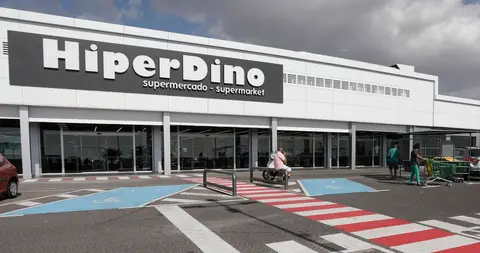 HiperDino Playa Honda.