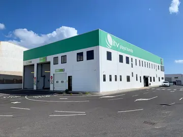 Estación de ITV en la zona comercial e industrial de Playa Honda.