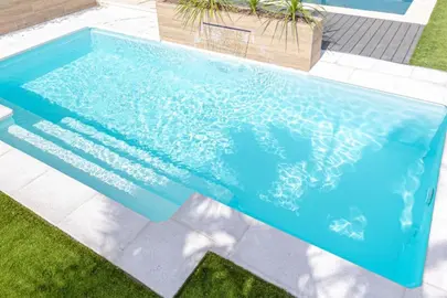 Imagen de archivo de una piscina