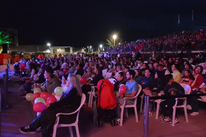 Público en las murgas infantiles 2024.