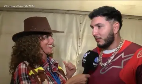 Entrevista a Omar Montes en el Carnaval de Arrecife