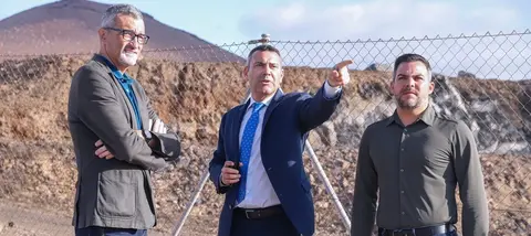 Visita al solar.