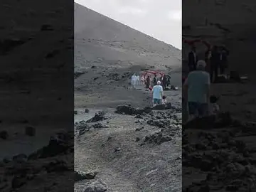 Pedida de mano en el Volcán El Cuervo.