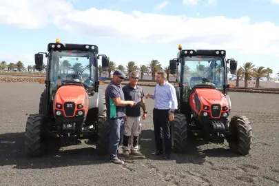 Oswaldo Betancort en la Granja Agricola.